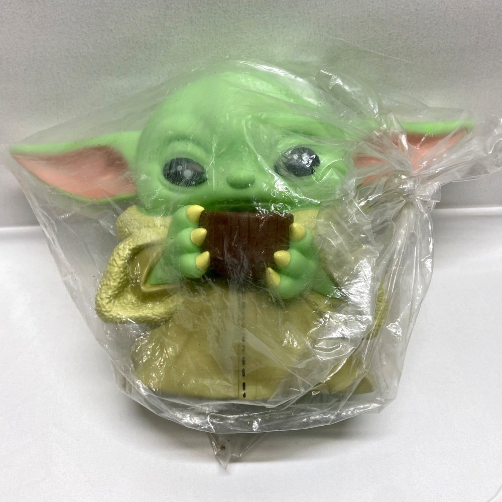 Grogu 28924 Child Baby Yoda Coin $ Bank + 3D Soup Bowl 7" Figural PVC Vinyl New